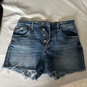 STS Blue Kate high rise jean short size 28